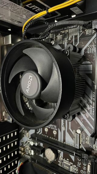 Ordenador de sobremesa AMD Ryzen 5 3400G