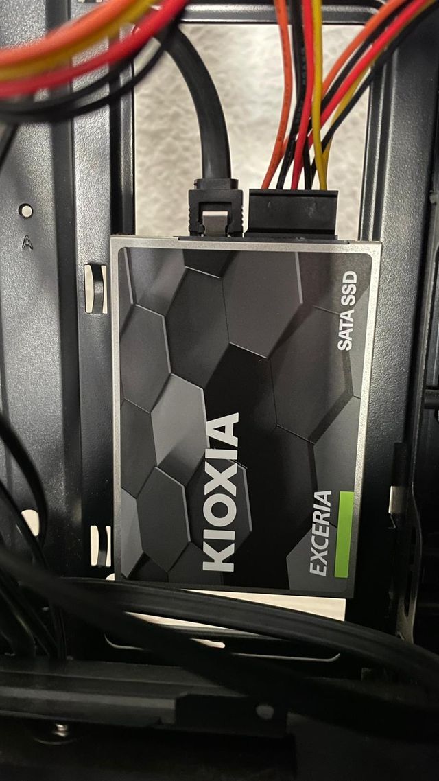 Ordenador de sobremesa AMD Ryzen 5 3400G