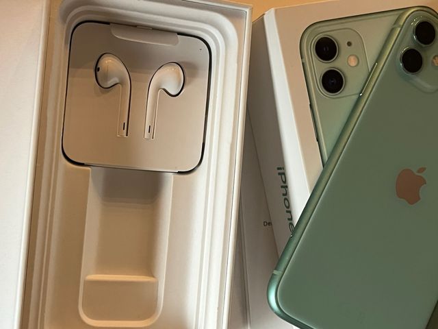 iPhone 11 Verde com Fones de Ouvido Originais