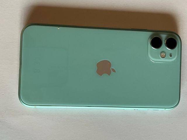 iPhone 11 Verde com Fones de Ouvido Originais