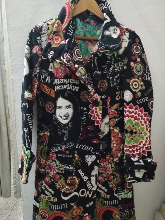 Abrigo Desigual estampado multicolor