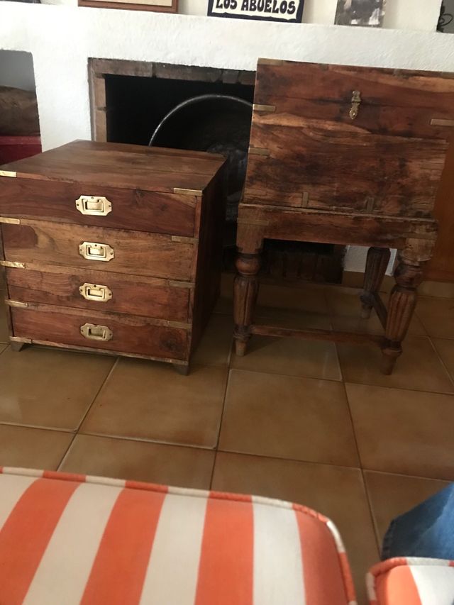 Dúo Muebles Madera: Cajonera y Bogellero