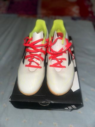 Tenis de Futbol Sala Adidas Blancos y Amarillos