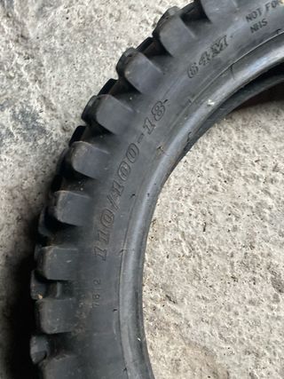 Neumáticos y llanta Enduro