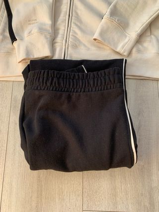 Conjunto Boomerang mujer beige y negro