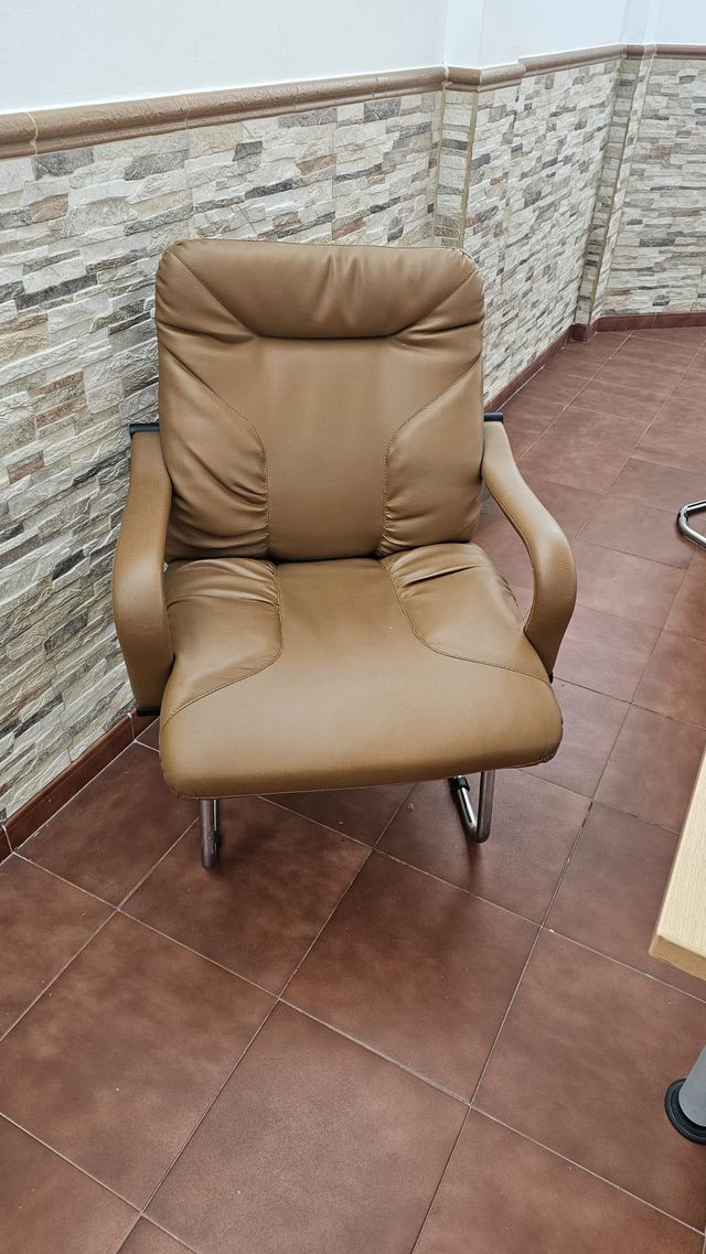 Butaca de despacho en piel