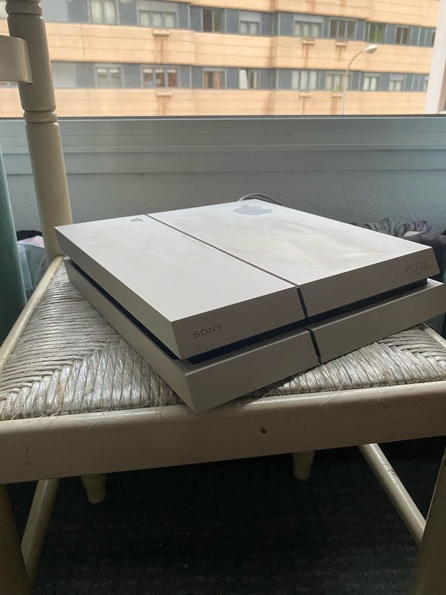 Playstation 4 blanca