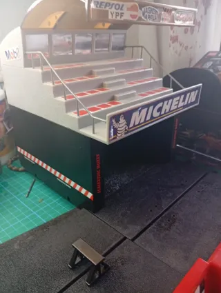 Grada Box Scalextric