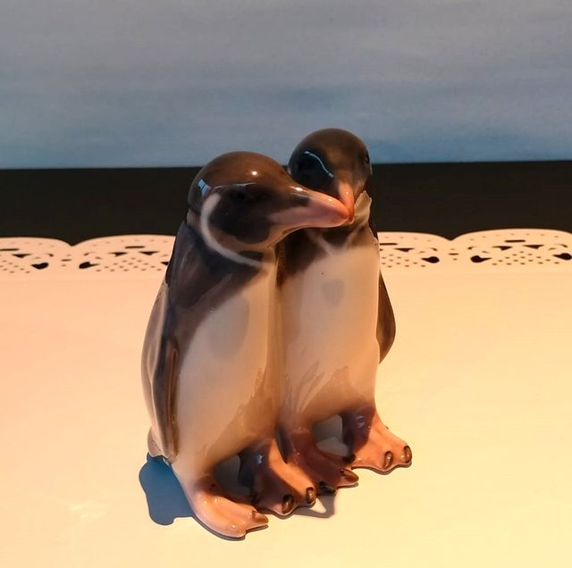 Royal Copenhagen Coppia Pinguini numero 1190-162