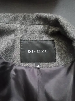 Abrigo DI-BYE gris talla 44