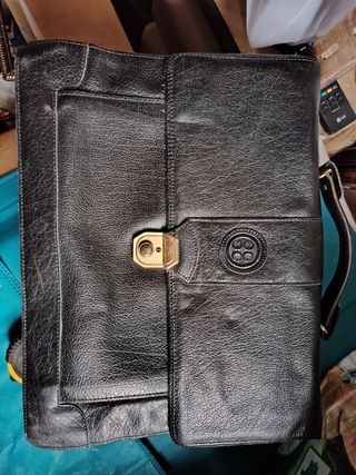 Maletin de piel negra
