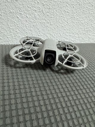Dron DJI Neo