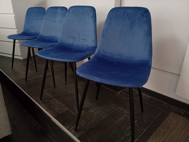 Juego de 4 sillas azules de terciopelo