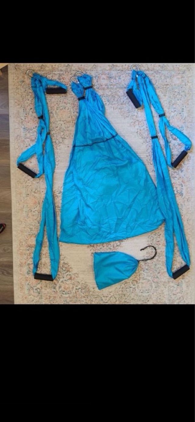 Columpio Yoga Aéreo Tela Azul y Negra