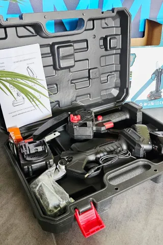 Kit Giardinaggio: Motosega e Forbice Potatura