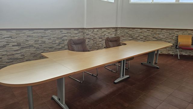 Mesa de estudio para dos personas