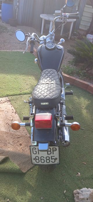 Suzuki Salvaje 650cc Custom Monocilíndrica
