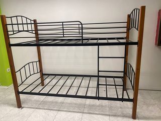 Literas de madera y metal