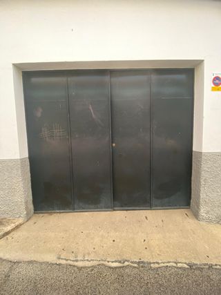 Puerta de garaje metálica