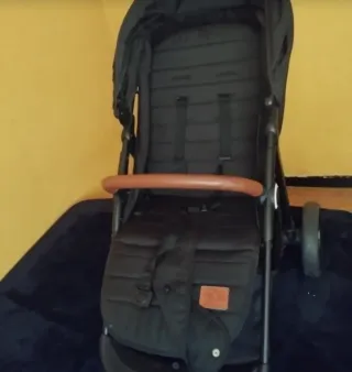 Cochecito de bebé negro