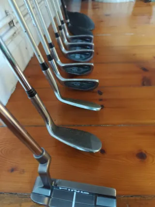 Palos de golf US Kids 57 y Ping niño