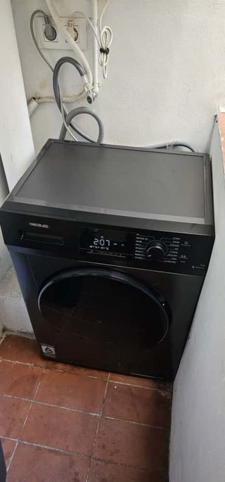 Lavadora Cecotec negra