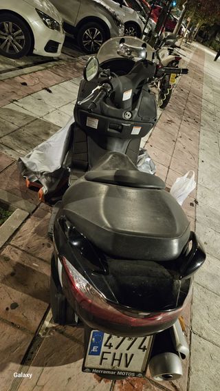 Suzuki Burgman 200cc Moto