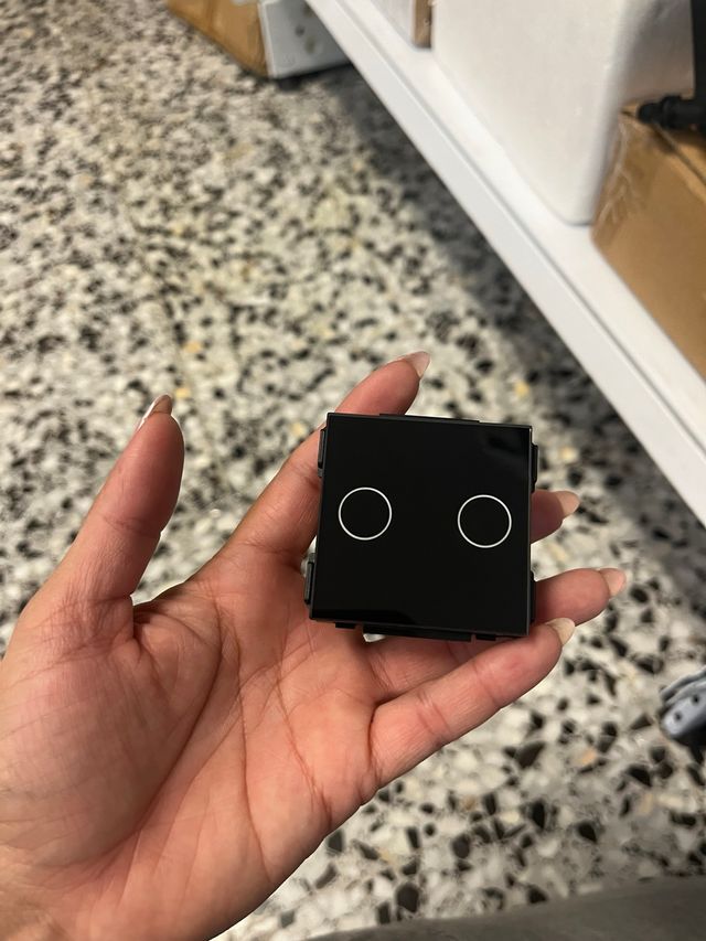 Interruttore tattile nero