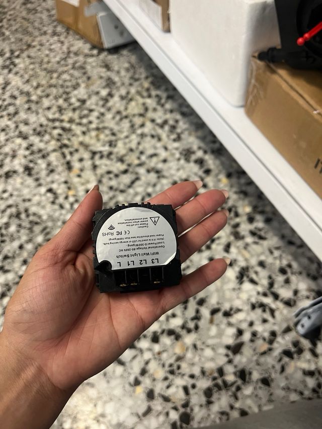 Interruttore tattile nero