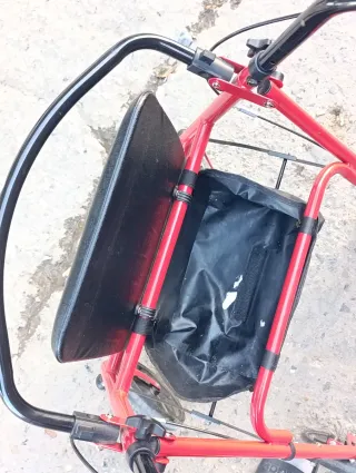 Tacata para adultos, andador con asiento