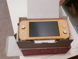 Nintendo Switch Lite Amarelo