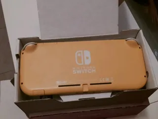 Nintendo Switch Lite Amarelo