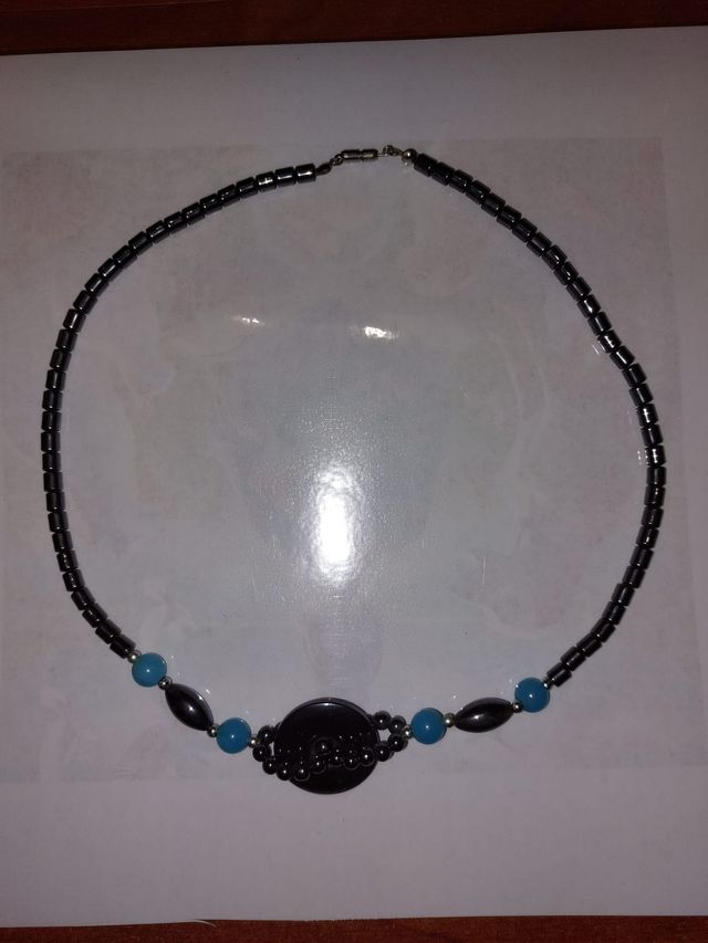 Collar de Hematites y Piedras Azules