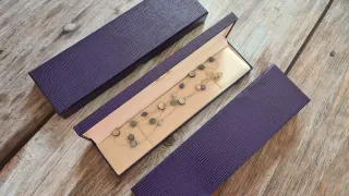 Collana vintage H.L. Brown con madreperla e pietre