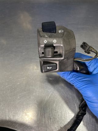 Piña Luces Izquierda Suzuki SV 650 2004