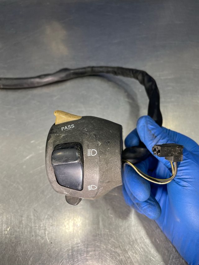 Piña Luces Izquierda Suzuki SV 650 2004