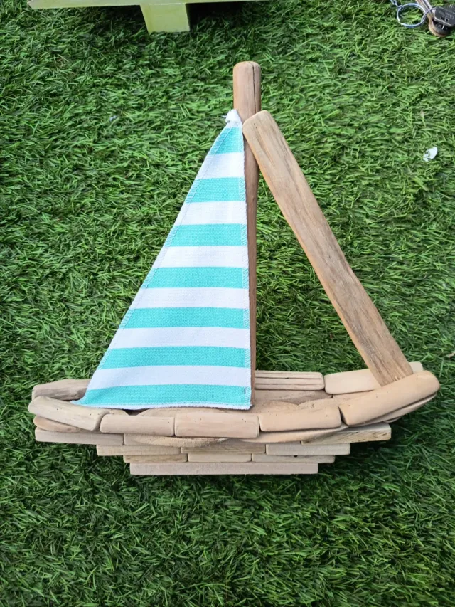 Barco decorativo madera y tela