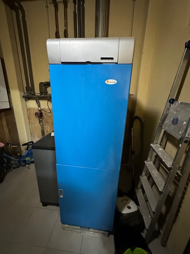 Caldera gasoil azul y gris