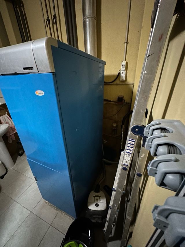 Caldera gasoil azul y gris