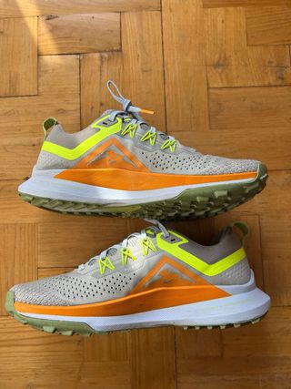 Nike Pegasus Trail 4 Talla 41 Gris Lima