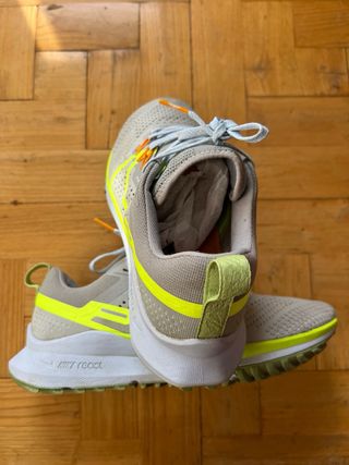 Nike Pegasus Trail 4 Talla 41 Gris Lima