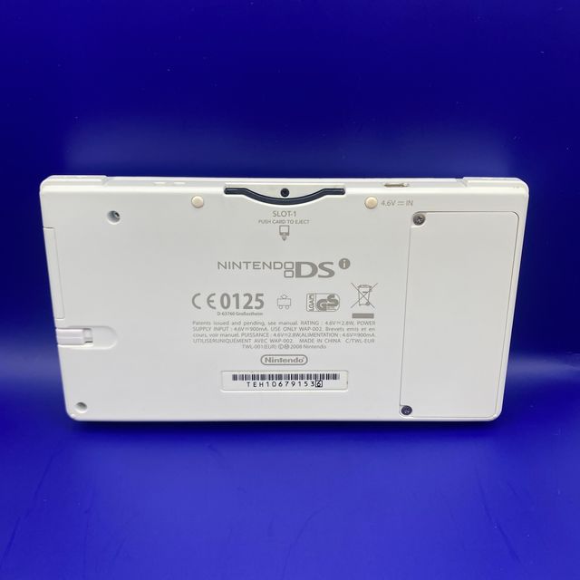 Nintendo DSi bianca con borsa e accessori