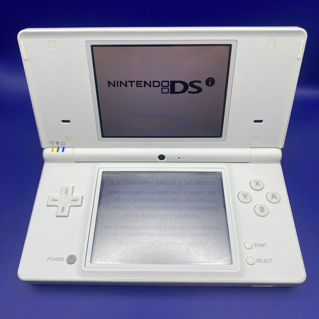Nintendo DSi bianca con borsa e accessori