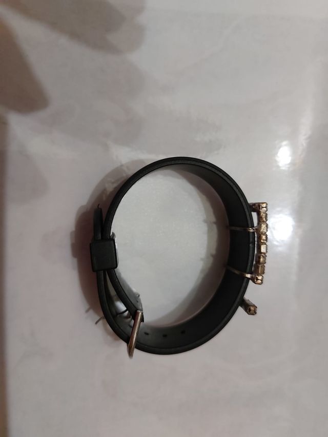 Pulsera ancha con pedrería