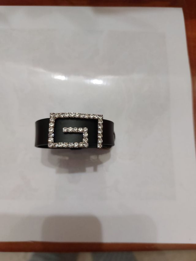 Pulsera ancha con pedrería