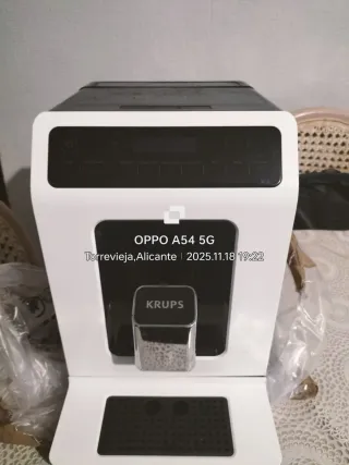 Cafetera Krups Blanca Moderna