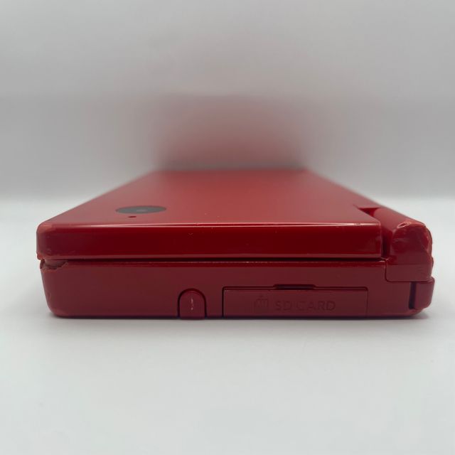 Nintendo DSi Rossa con Caricatore e Pennino