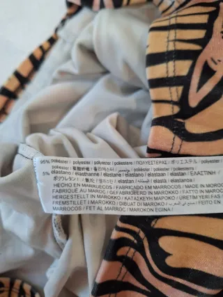 Vestido terciopelo Bershka estampado