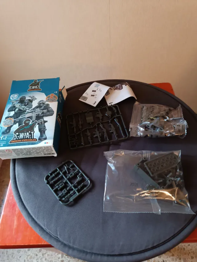 Figuras Acción SWAT CB Toys 2 Soldados para montar