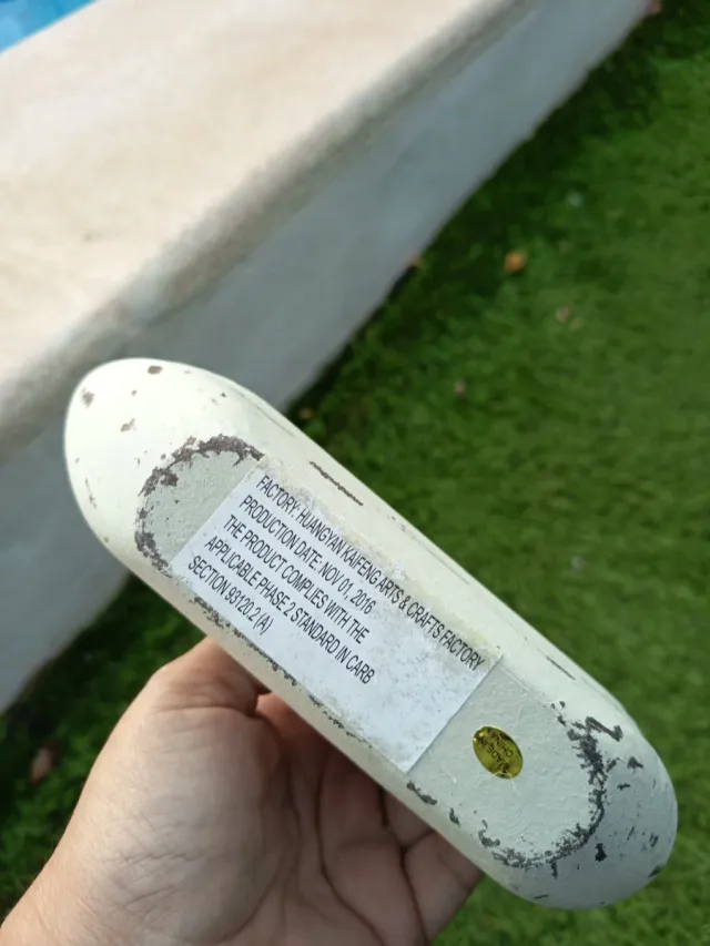 Barco decorativo náutico con conchas